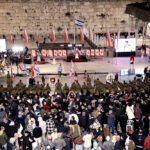 Mamdani Decision to Sign Documents on Old, Wooden Desk on Street Corners a ‘Head Scratcher,’ Experts Say